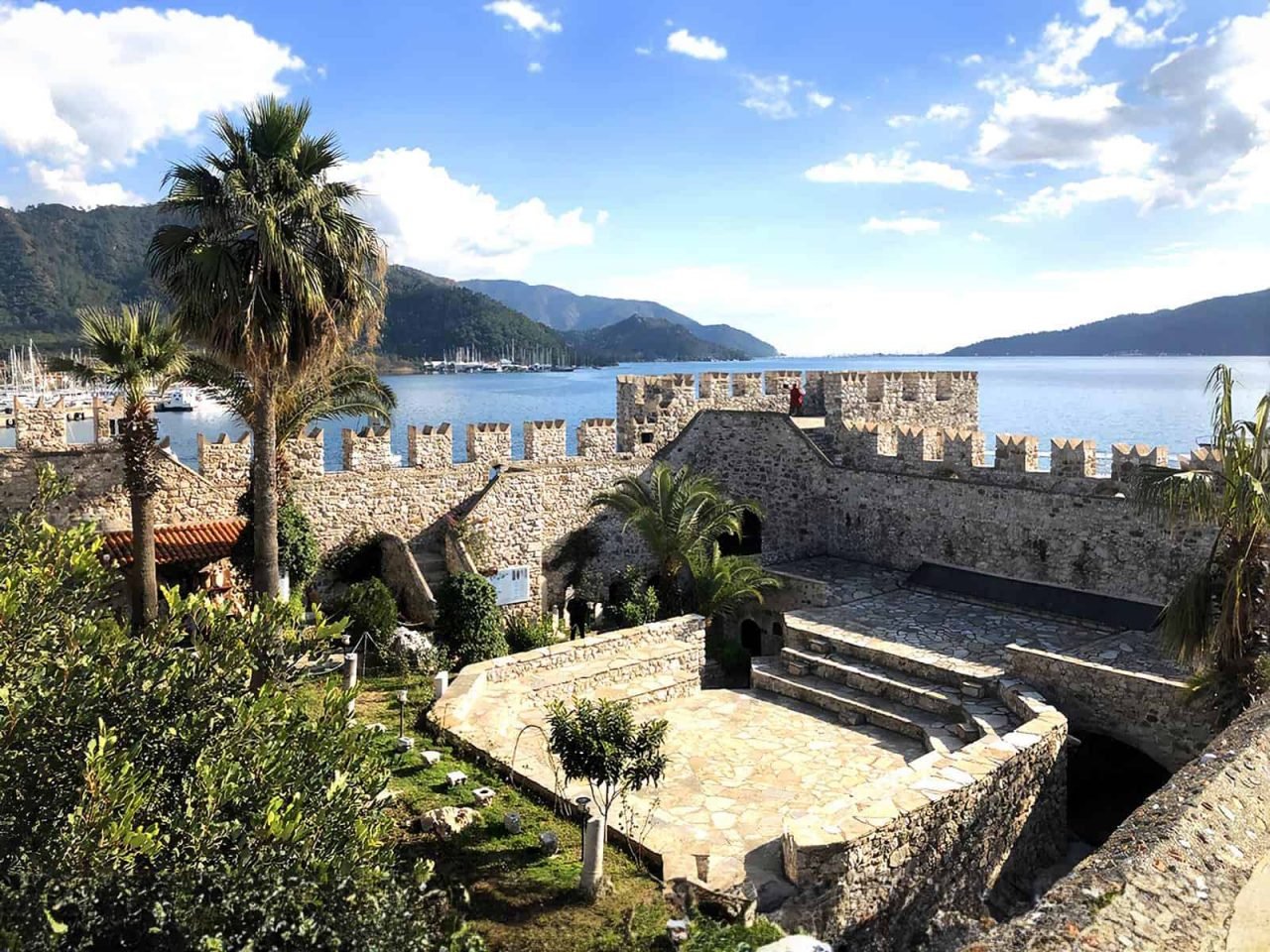 Marmaris’in Tarihi ve Modern Yüzü: Denizde Keşfetmek İçin 10 Yer